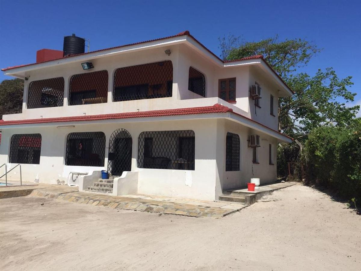 3 Bed House with Swimming Pool in Kilifi County - 2