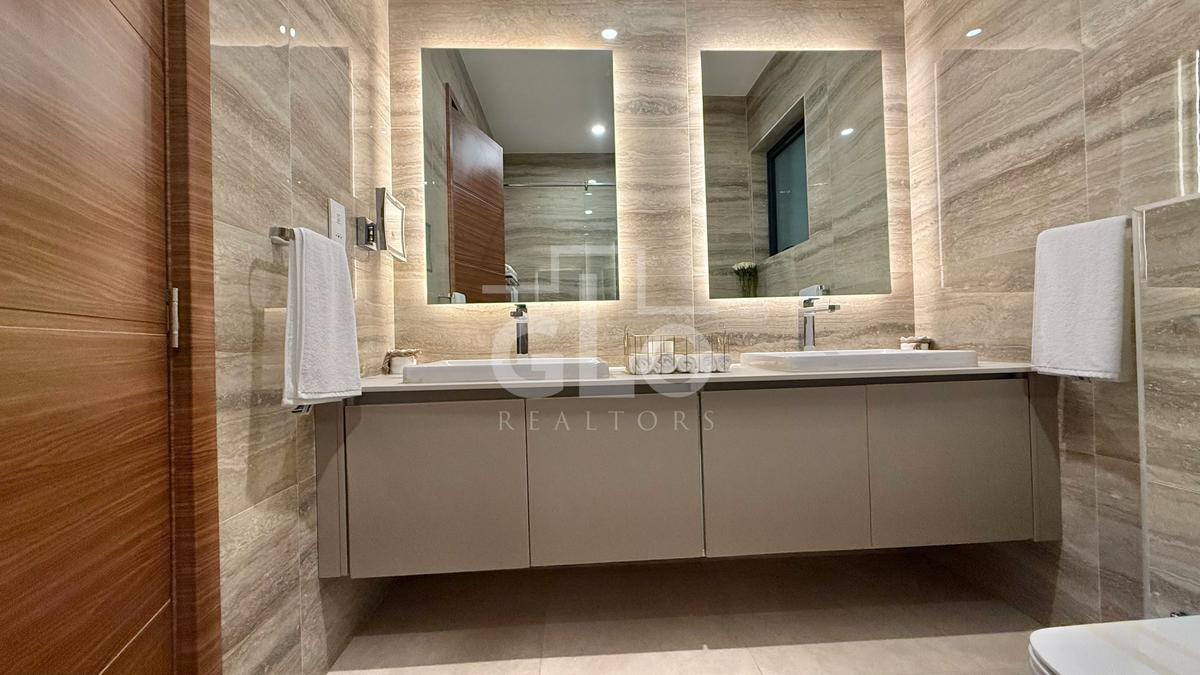 3 Bed Apartment with En Suite in Riverside - 17