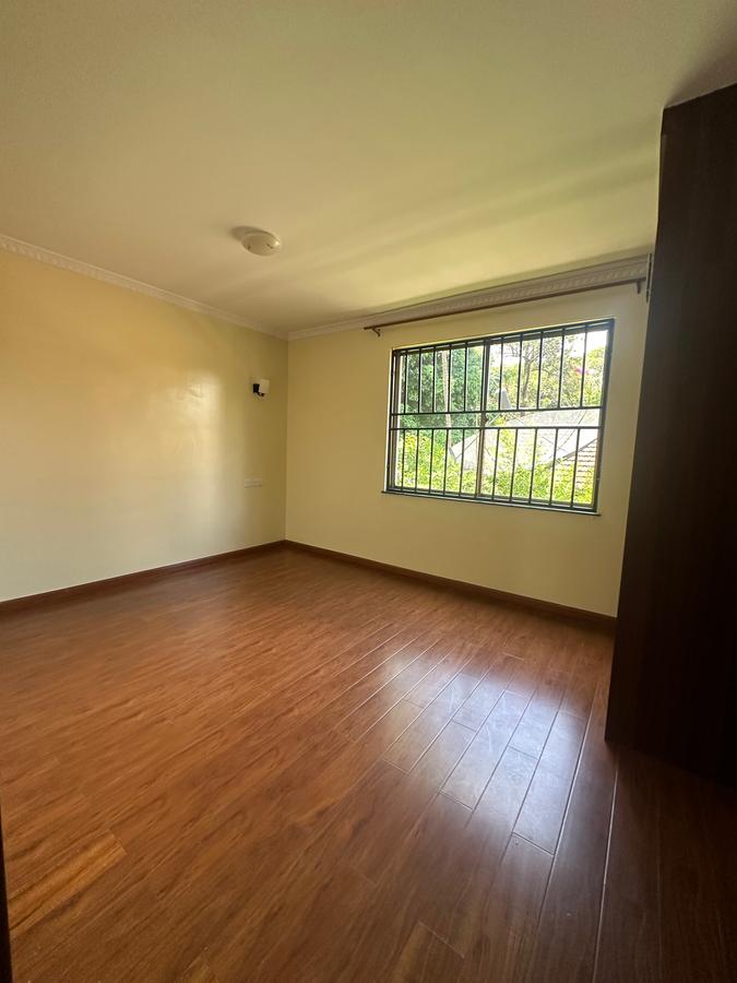 5 Bed Townhouse with En Suite in Lavington - 5