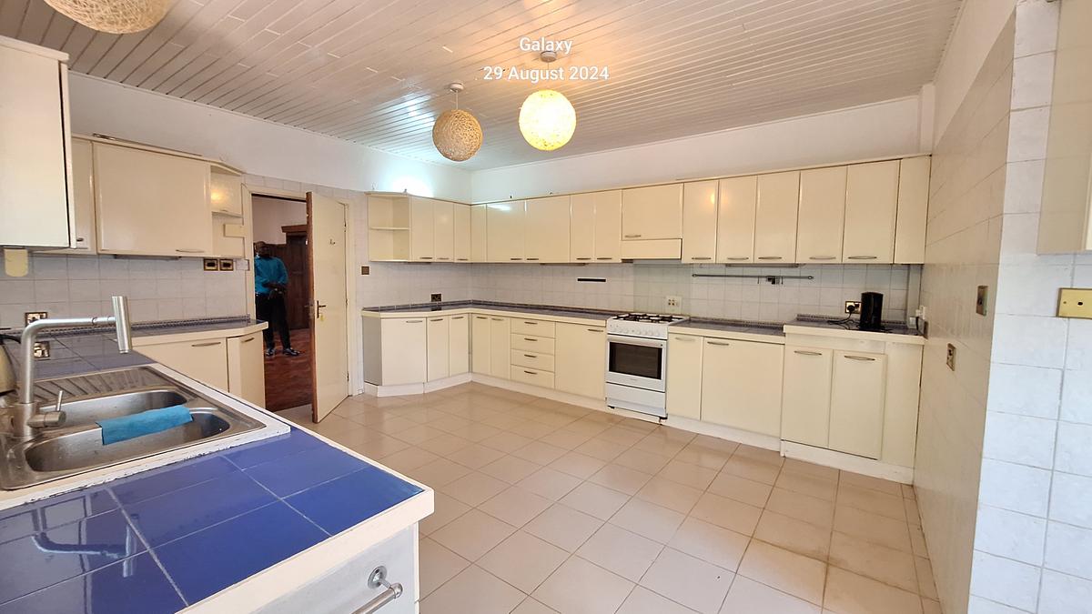 4 Bed House with En Suite at Old Muthaiga. - 4