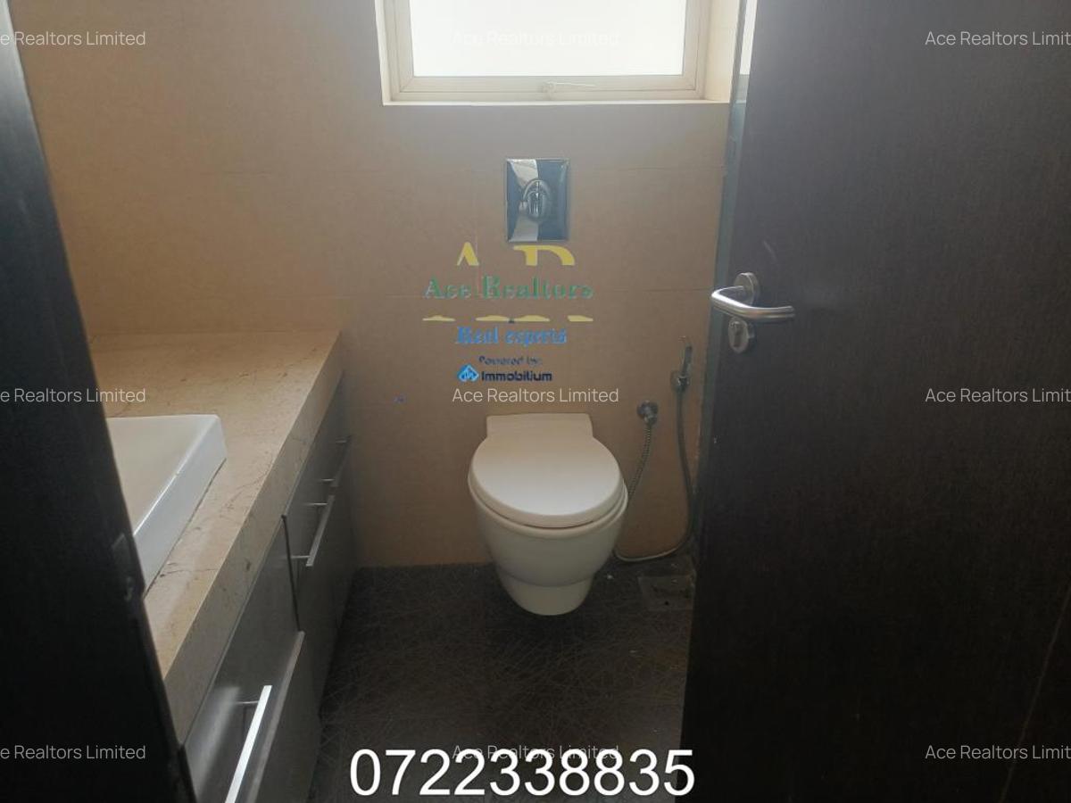 4 Bed Townhouse with En Suite at Spring Valley - 7