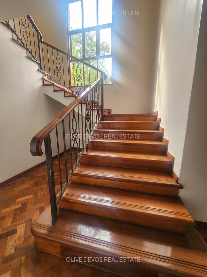 5 Bed Villa with En Suite in Karen - 10