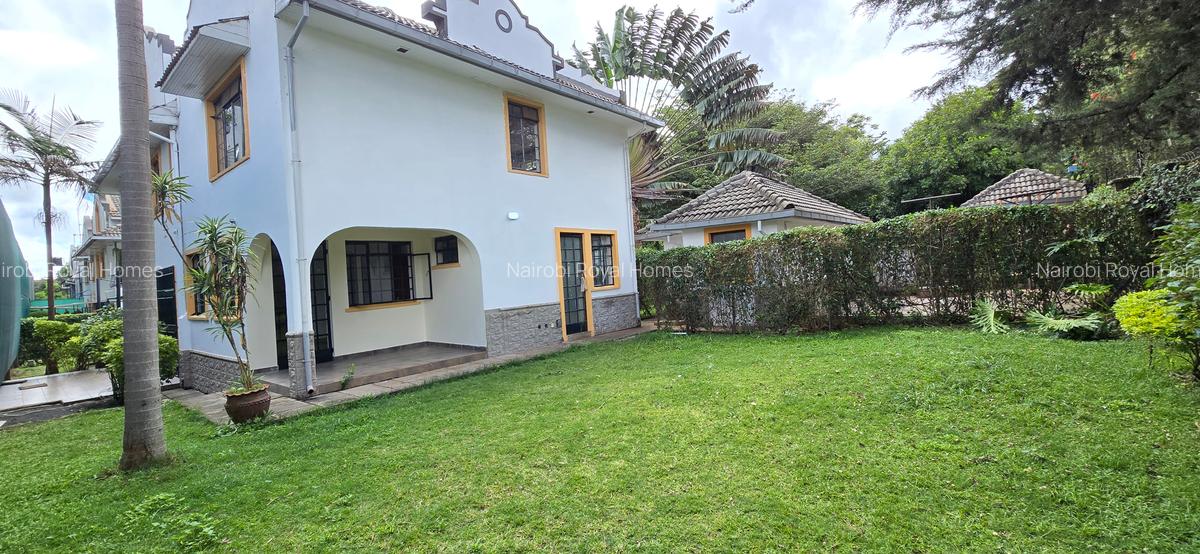 4 Bed Townhouse with En Suite at Lavington Green - 5