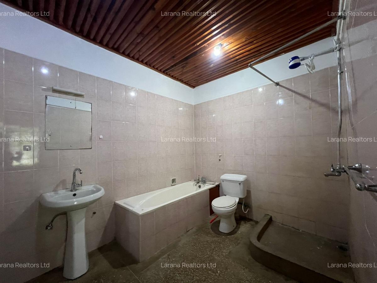 5 Bed Apartment with Staff Quarters at Tabere Rd - 12