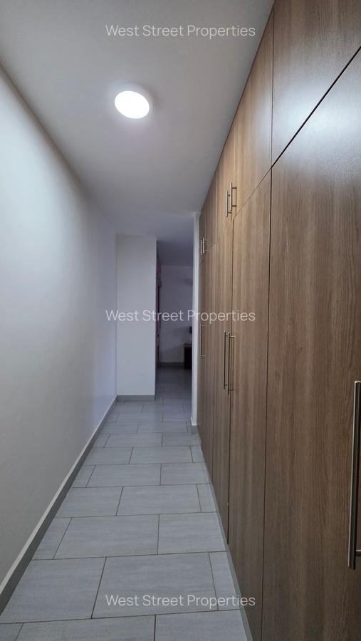 3 Bed Apartment with En Suite in Lavington - 7