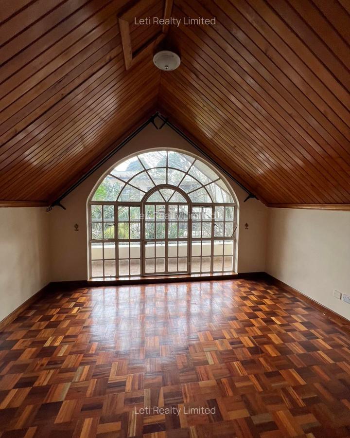 5 Bed Townhouse with En Suite in Lavington - 8