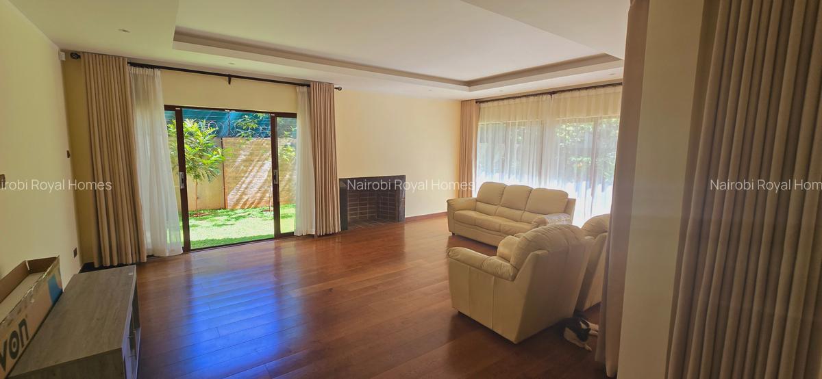 4 Bed Townhouse with En Suite at Lavington Green - 17