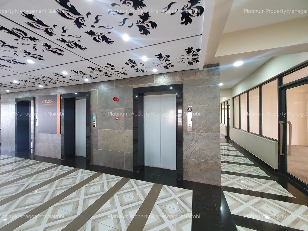 1,350 ft² Office with Service Charge Included at Parklands Rd - 3