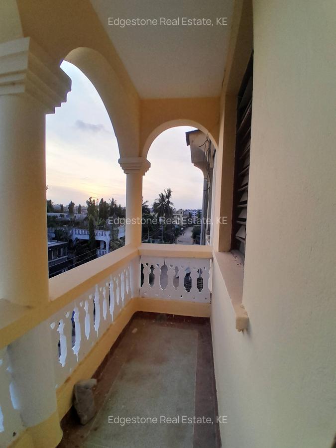 2 Bed Apartment with En Suite in Mtwapa - 3