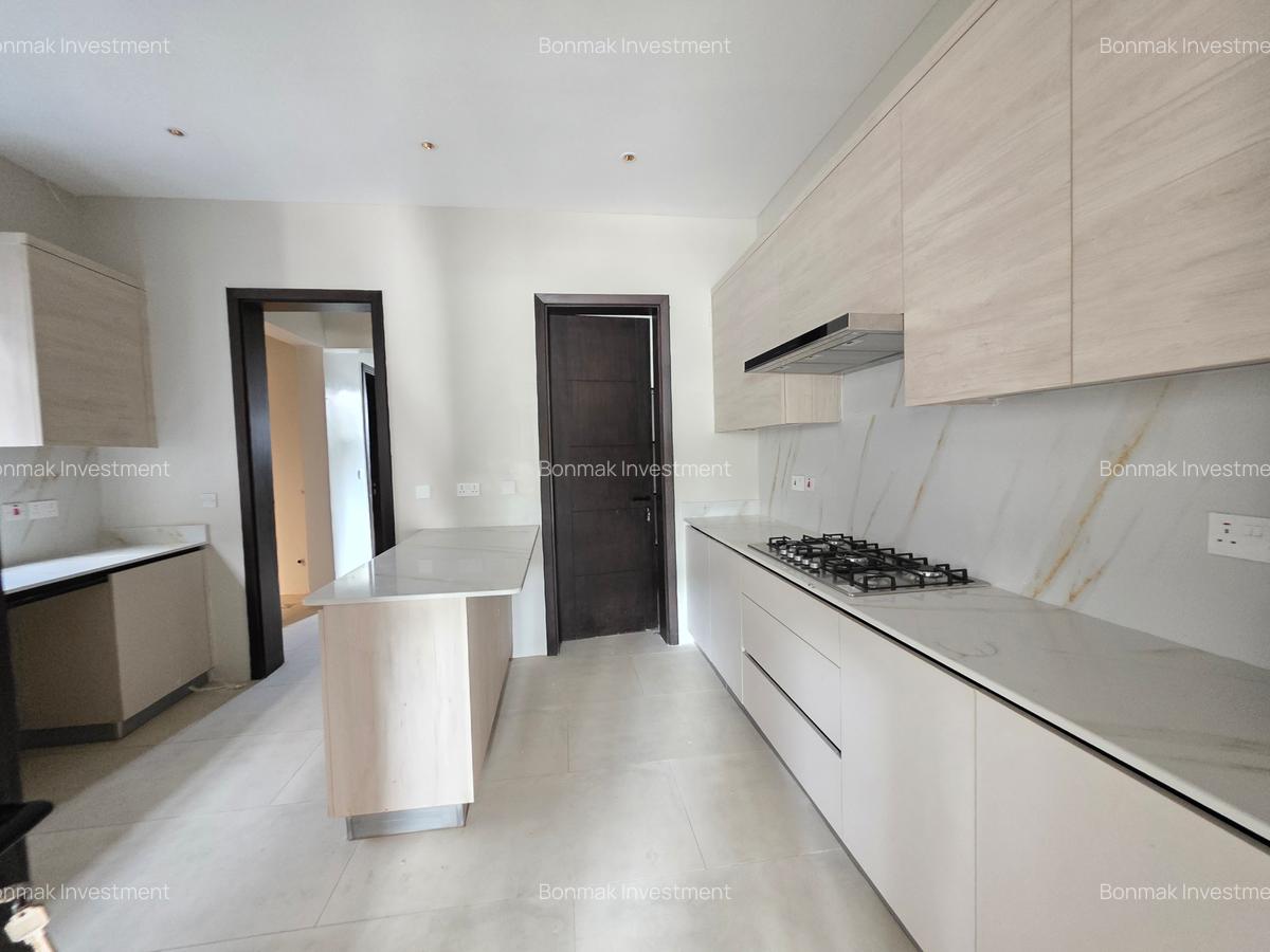 5 Bed Townhouse with En Suite at Manyani East. - 6