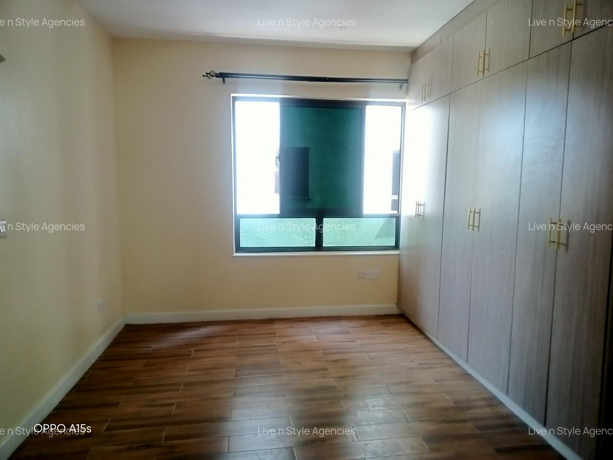 2 Bed Apartment with En Suite in Lavington - 12