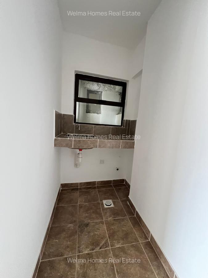 2 Bed Apartment with En Suite in Kilimani - 5