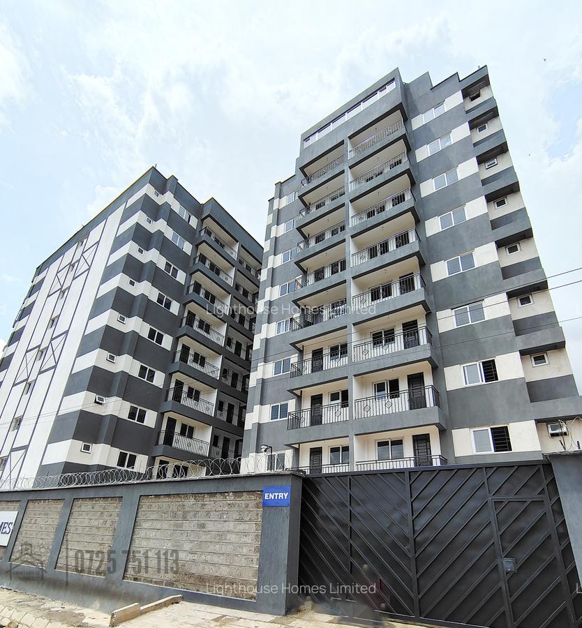 3 Bed Apartment with En Suite at Racecourse - 1
