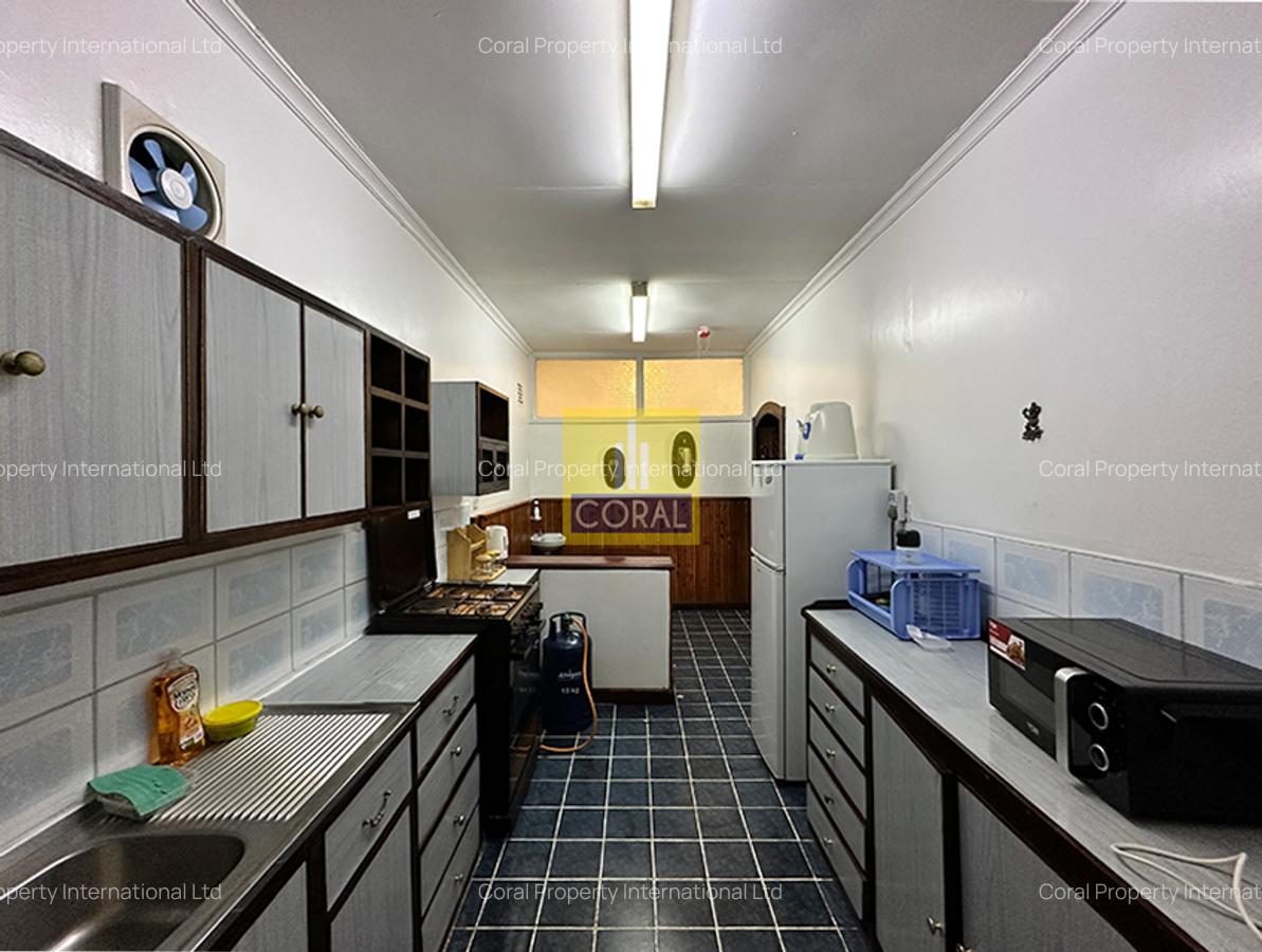 2 Bed Apartment in Gigiri - 3