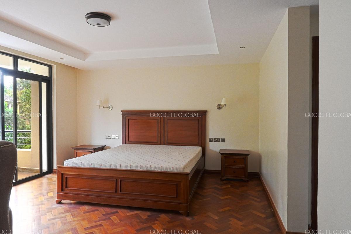Furnished 3 Bed Apartment with En Suite at Riverside - 16