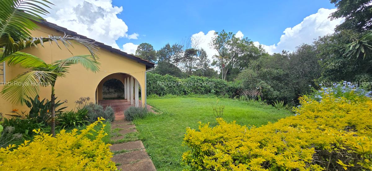 4 Bed House with En Suite at Loresho Road - 7