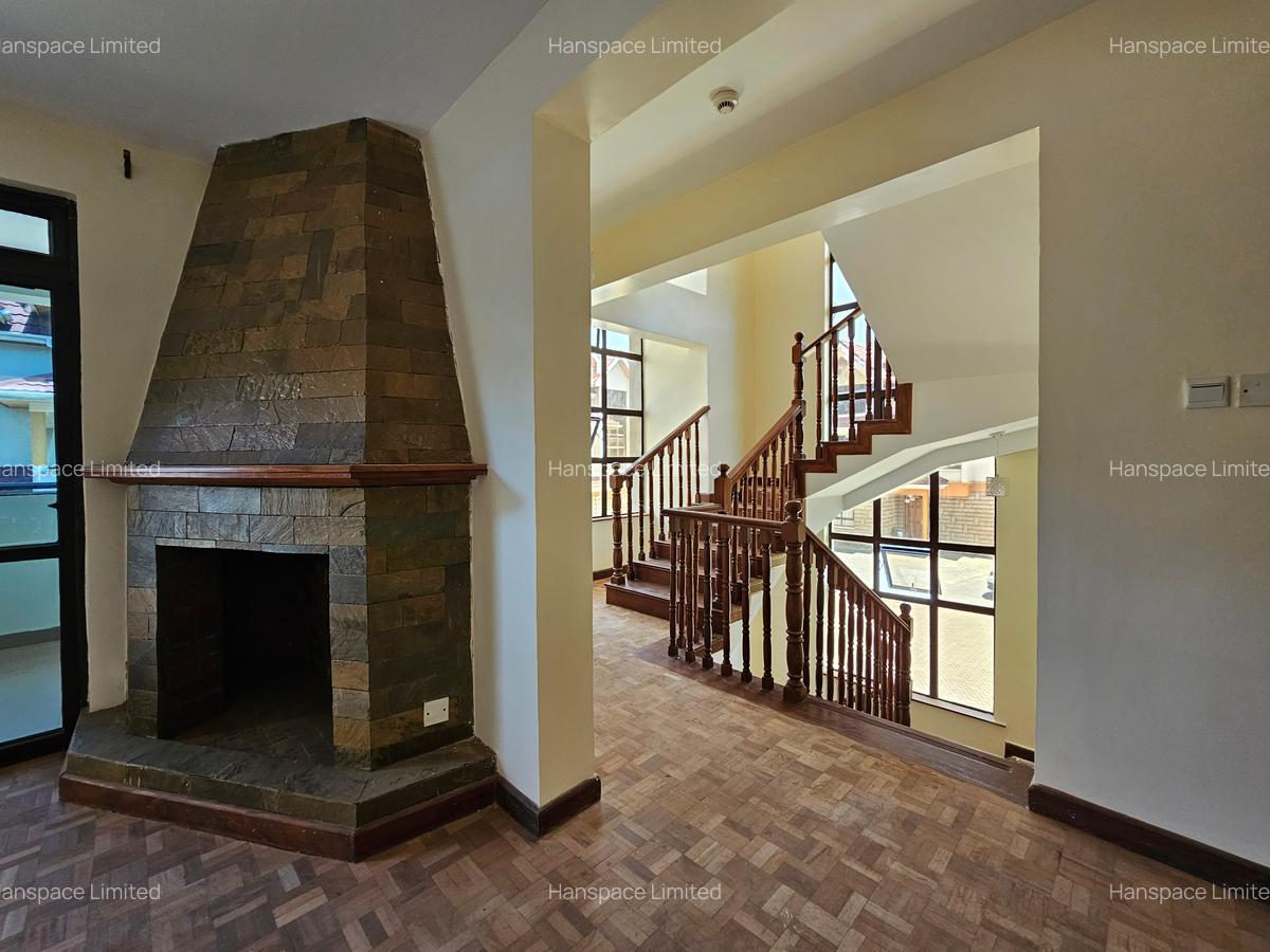 4 Bed Townhouse with En Suite in Kileleshwa - 8