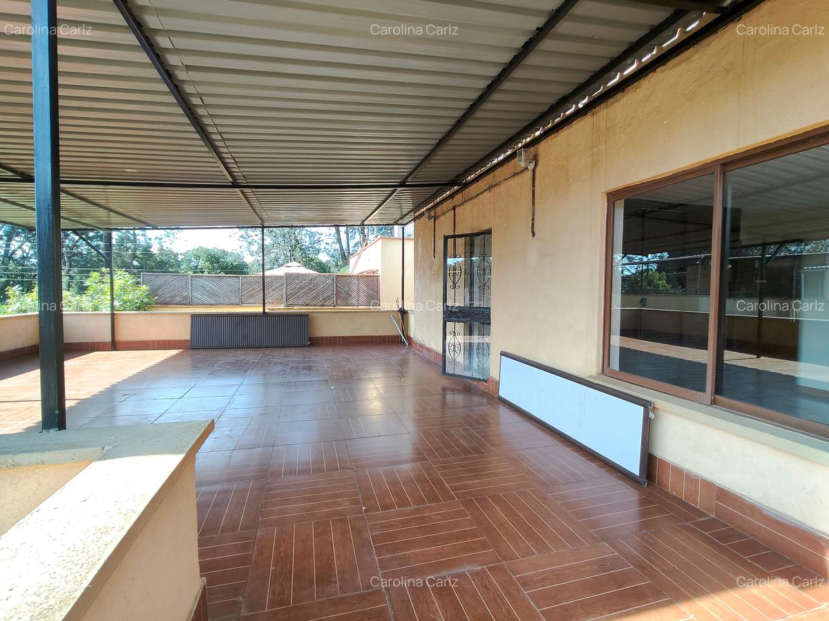 5 Bed Townhouse with En Suite at Brookside Drive - 19