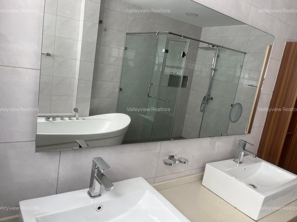 5 Bed Townhouse with En Suite at Kileleshwa - 8