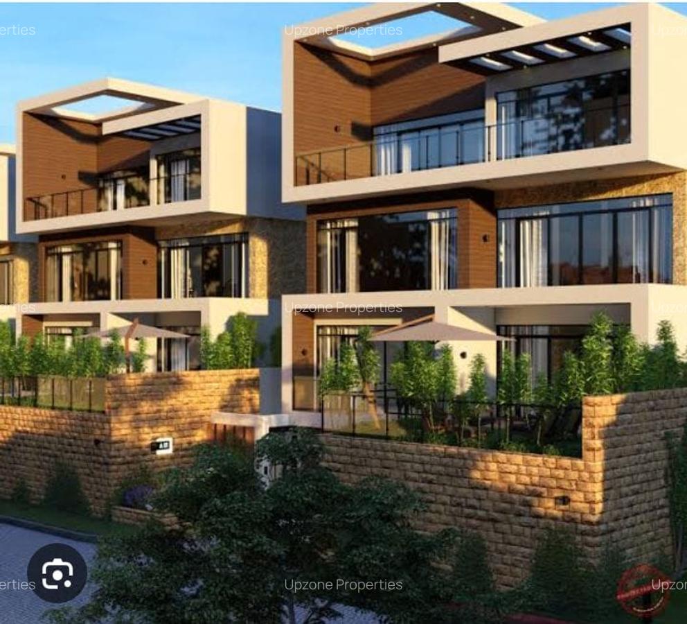 4 Bed Villa with En Suite in Lavington - 2