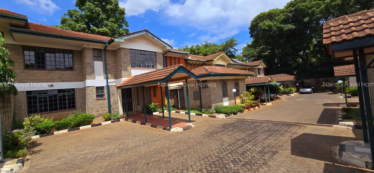 4 Bed Townhouse with En Suite at Lavington James Gichuru - 3