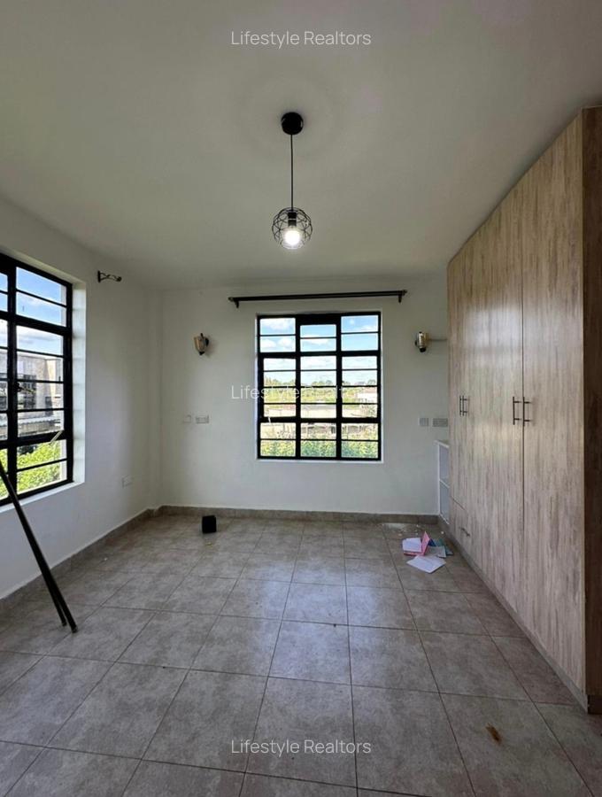 4 Bed House with En Suite at Riabai Road - 11