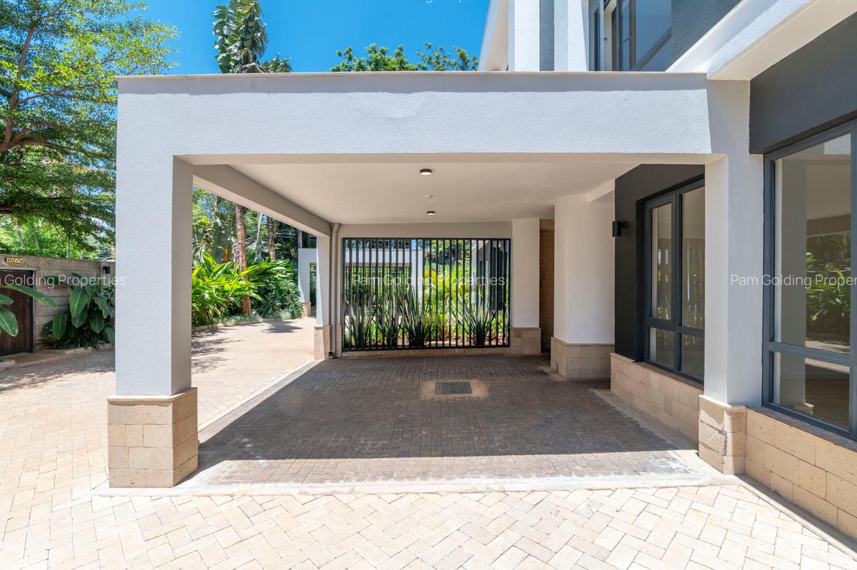 6 Bed Townhouse with En Suite at Shanzu Road - 4