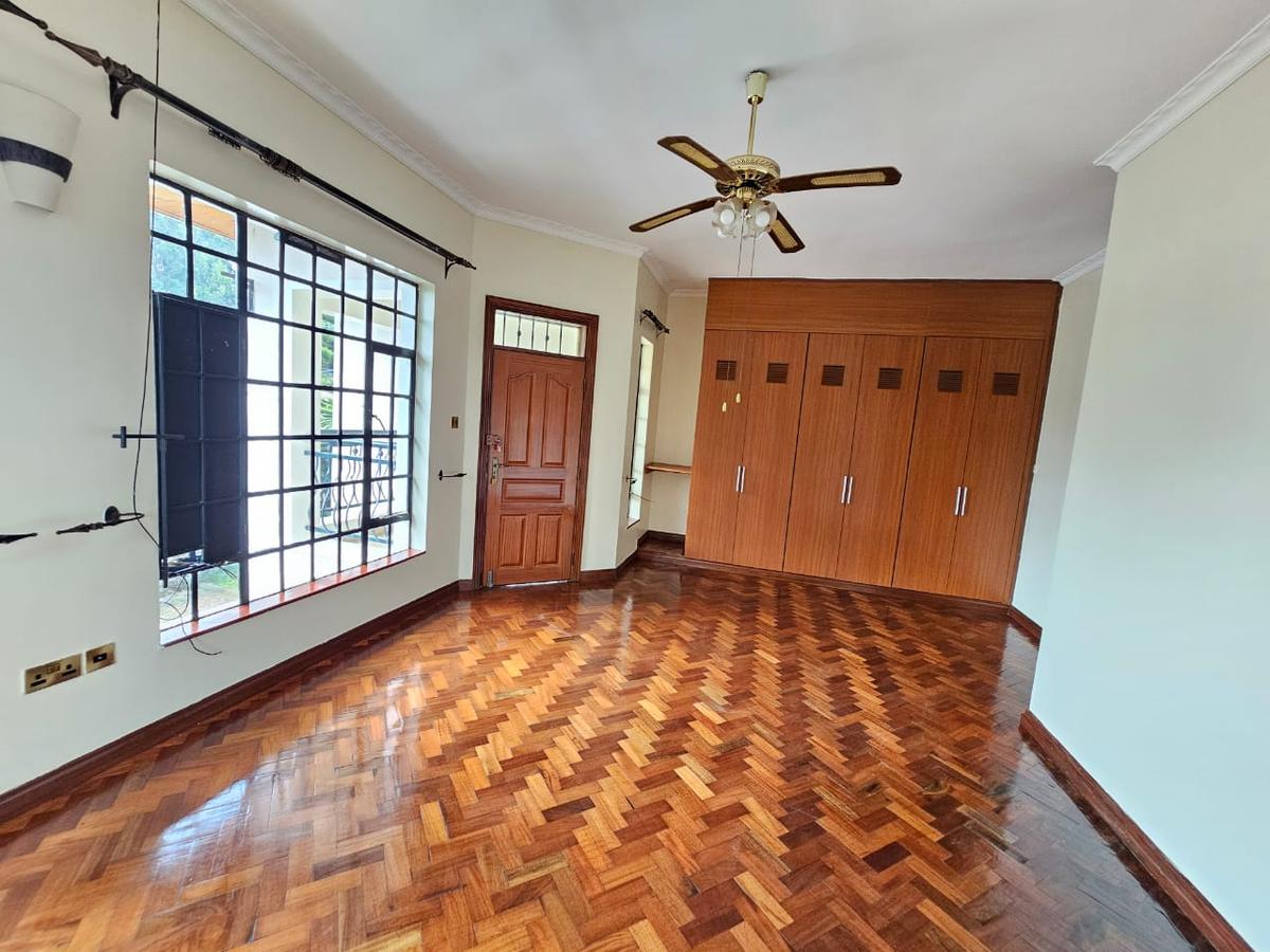 4 Bed Townhouse with En Suite in Kiambu Road - 17