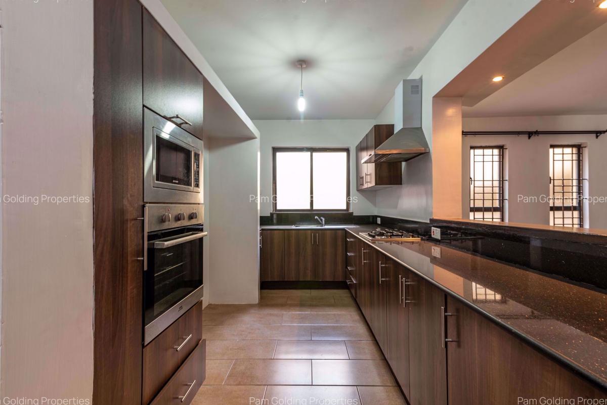 3 Bed Apartment with En Suite in Kileleshwa - 1