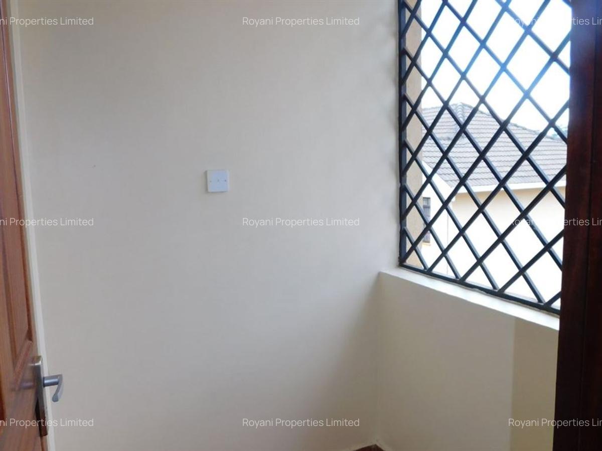 2 Bed Apartment with En Suite at Fourways Junction Estate - 7