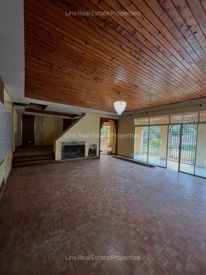 5 Bed House with En Suite in Loresho - 20