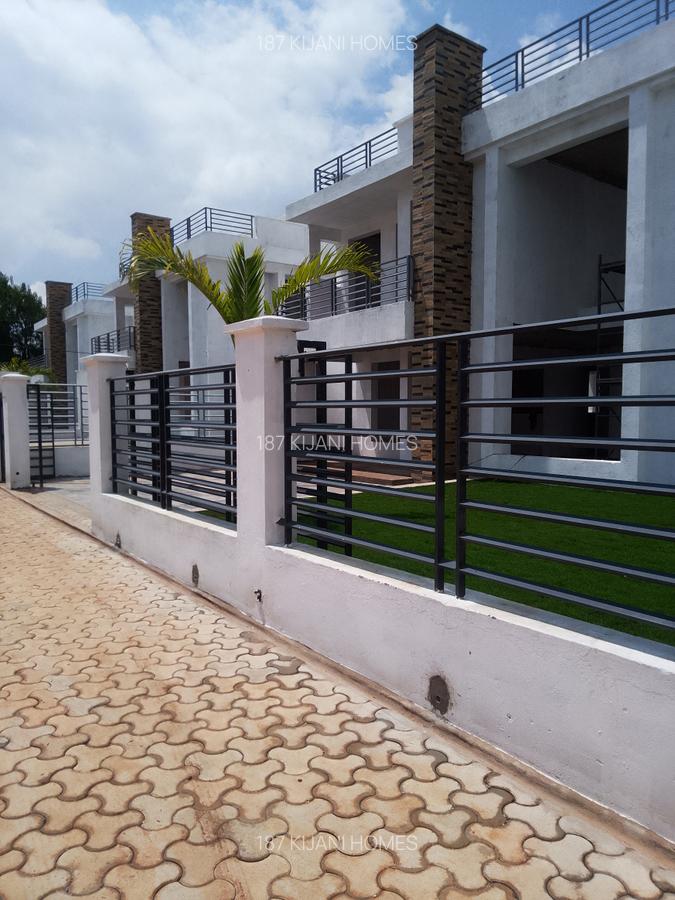 4 Bed Villa with En Suite at Muhuri Rd - 6