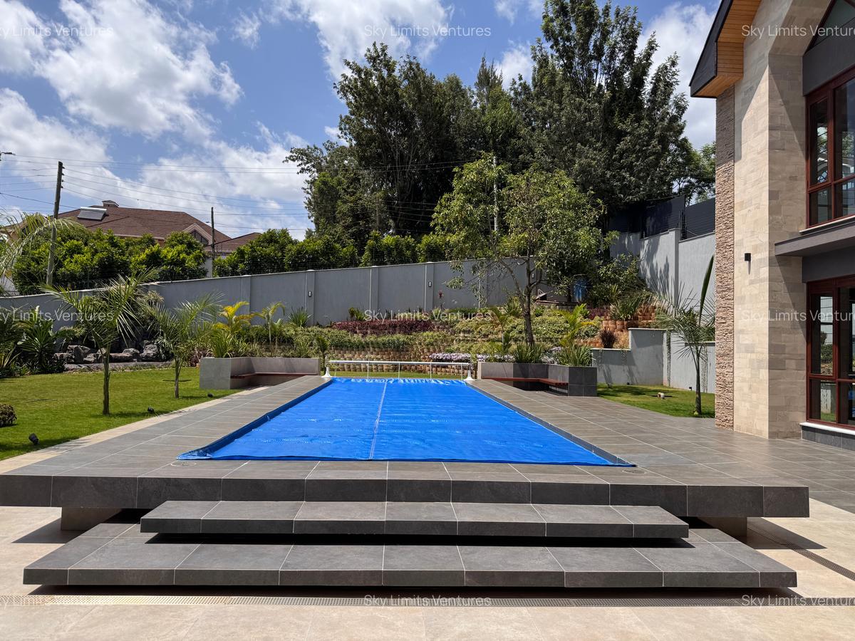 5 Bed Villa with En Suite in Runda - 3