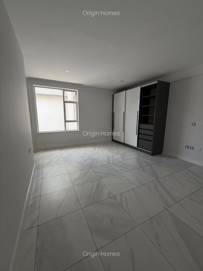 3 Bed Apartment with En Suite at Westlands - 17