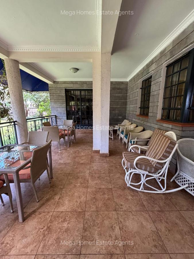 5 Bed House with En Suite in Runda - 1
