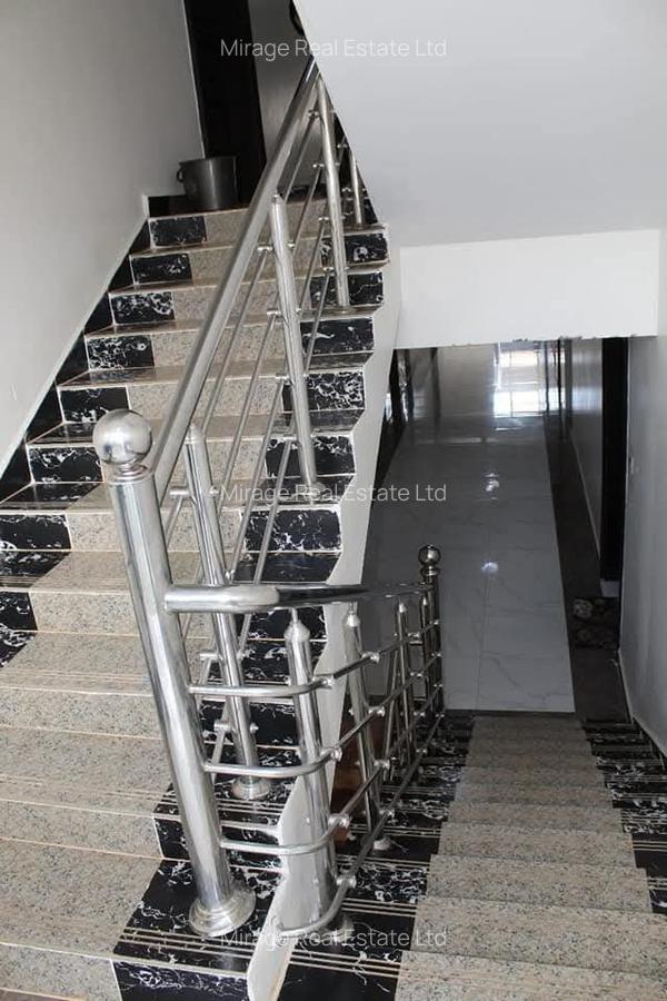 5 Bed Apartment with Gym in Parklands - 8