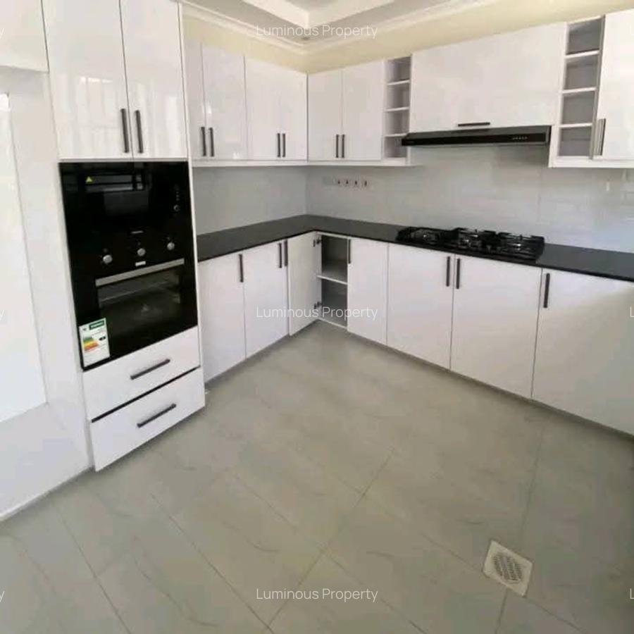 4 Bed House with En Suite at Mugutha - 8