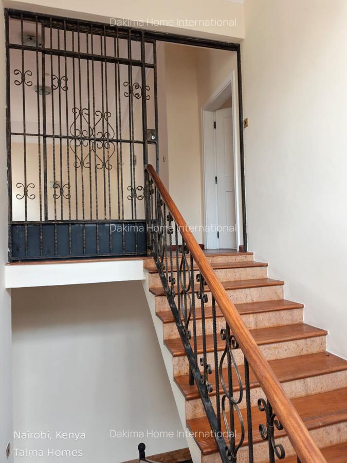 4 Bed Townhouse with En Suite in Brookside - 5