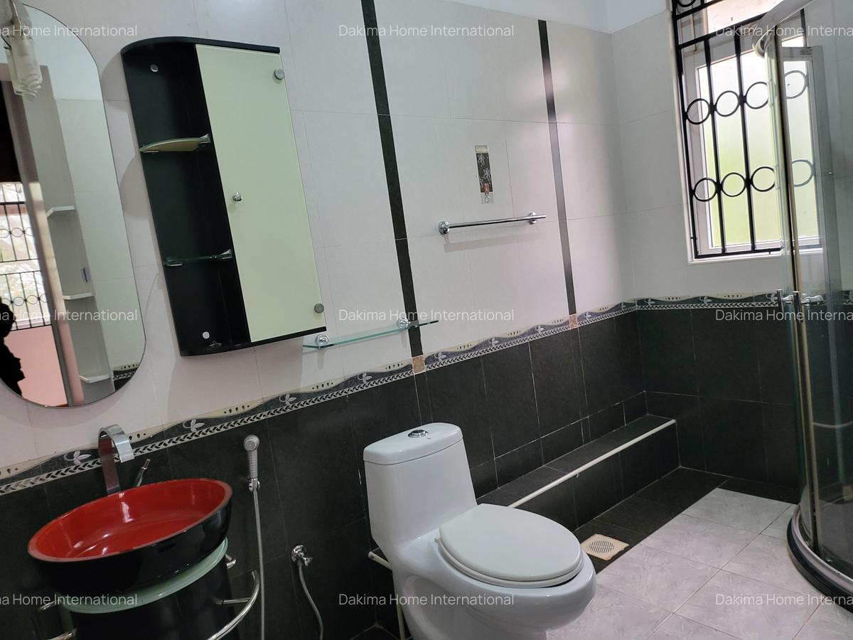 4 Bed House with En Suite in Thigiri - 11