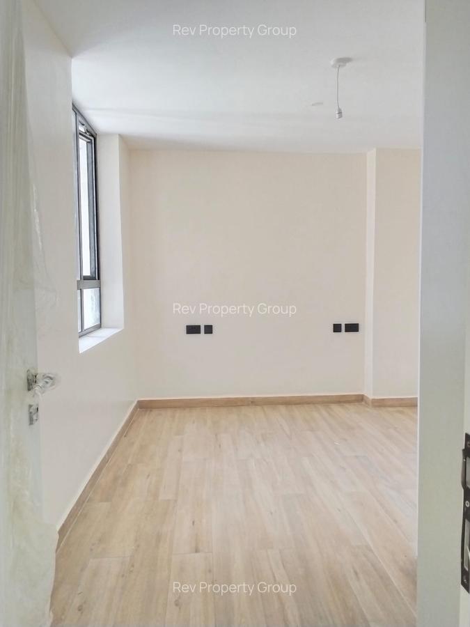 4 Bed Apartment with En Suite in Westlands Area - 12