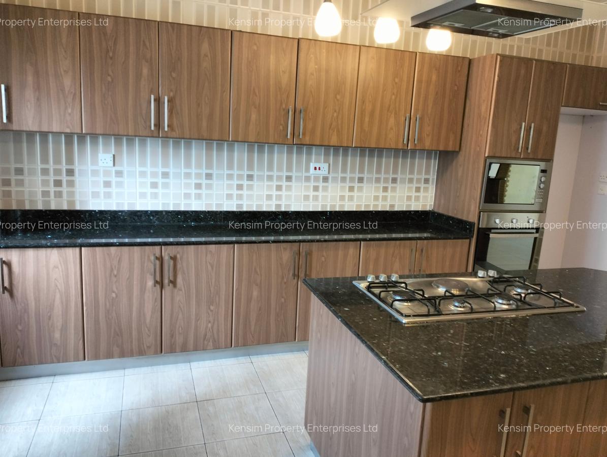 3 Bed Apartment with En Suite in Westlands Area - 8