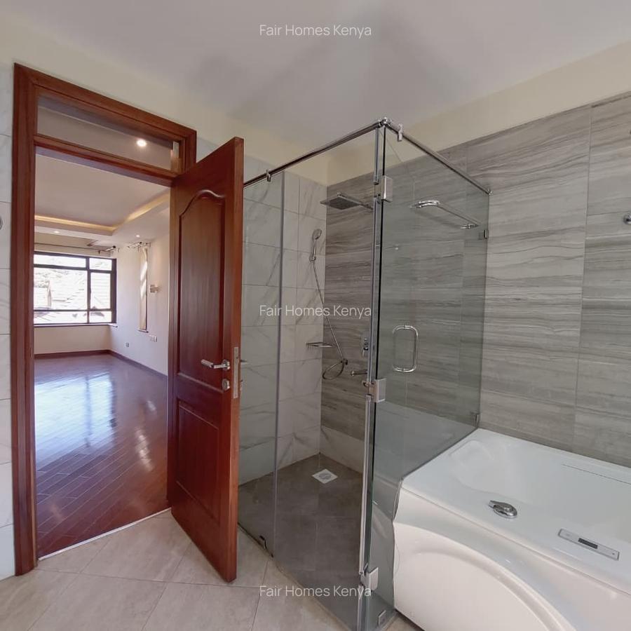 5 Bed Townhouse with En Suite at Convent Drive - 3