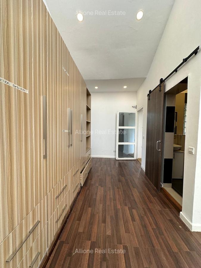 5 Bed House with Swimming Pool in Runda - 15