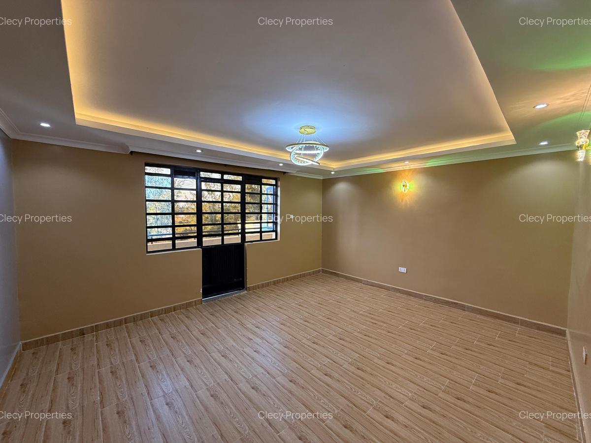 5 Bed House with En Suite at Bypass - 14