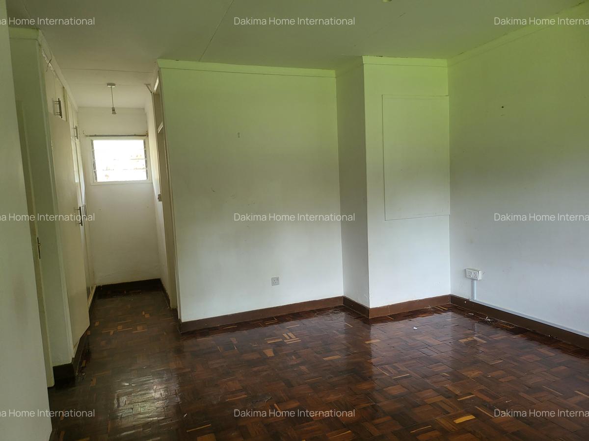 4 Bed House with En Suite in Loresho - 14
