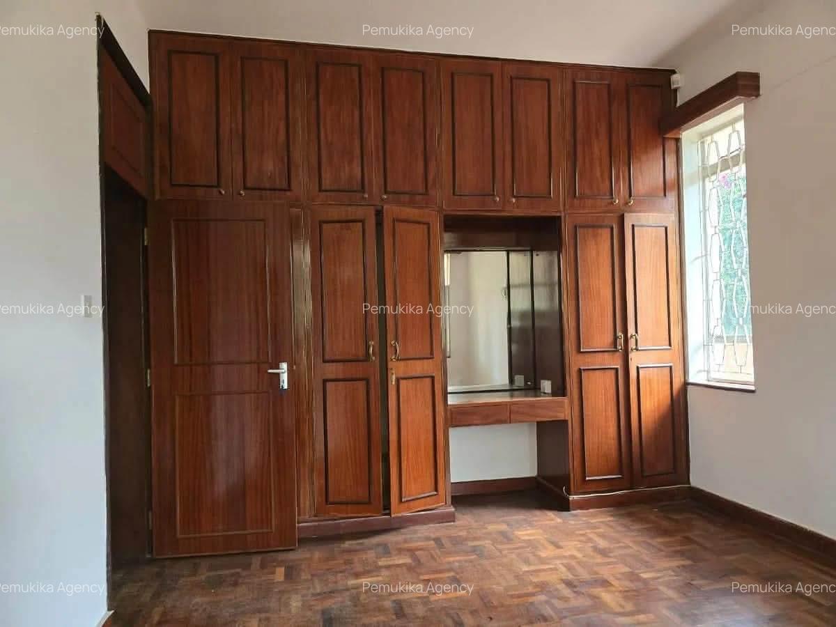5 Bed Villa with En Suite in Kitisuru - 11