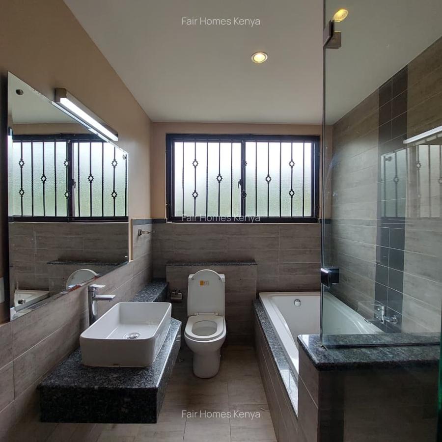 4 Bed Townhouse with En Suite at Maji Mazuri - 9