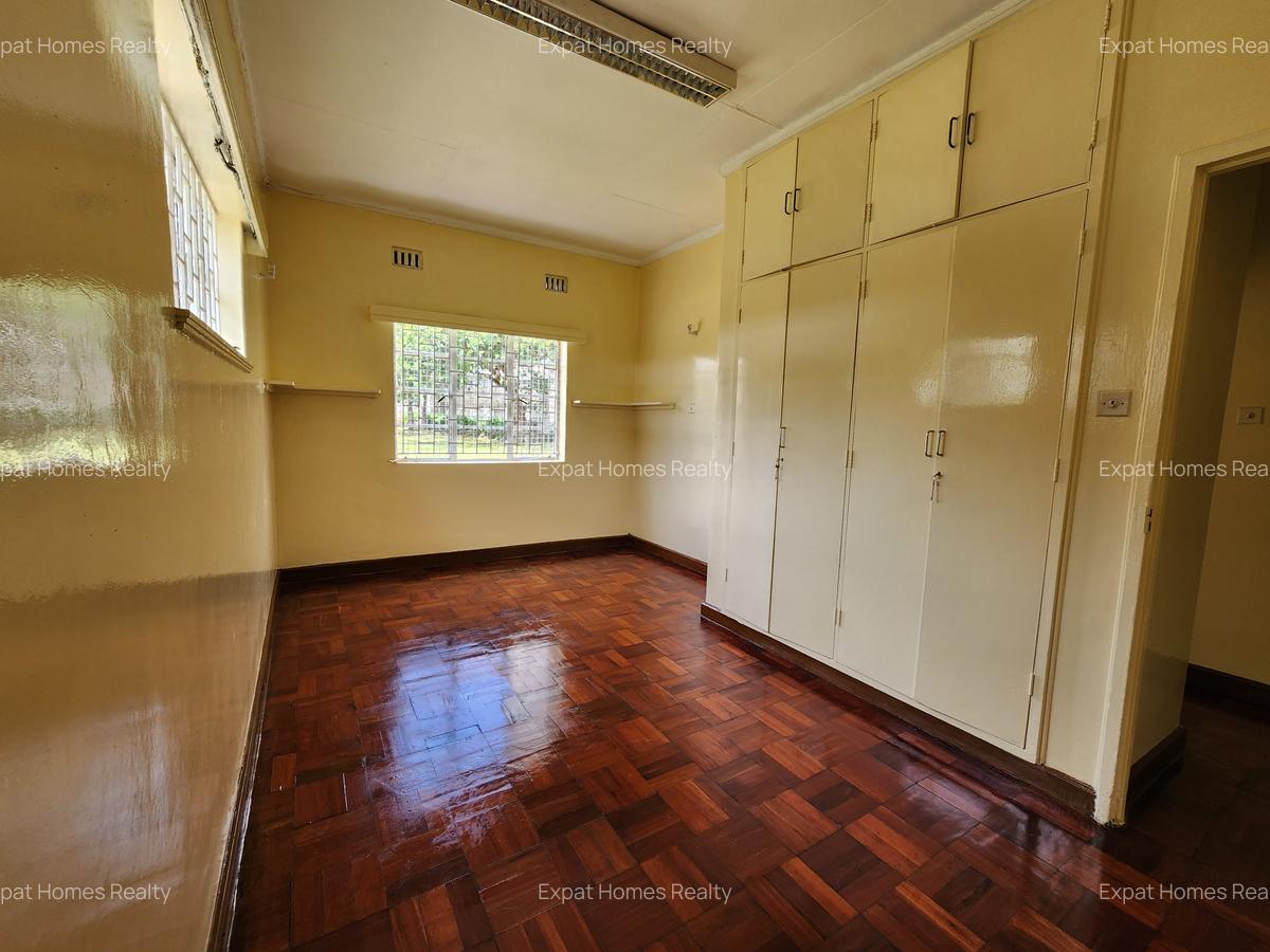 Commercial Property with Parking in Kilimani - 9