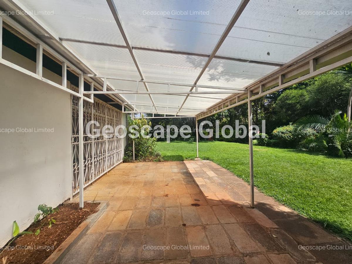 4 Bed House with En Suite in Loresho - 10