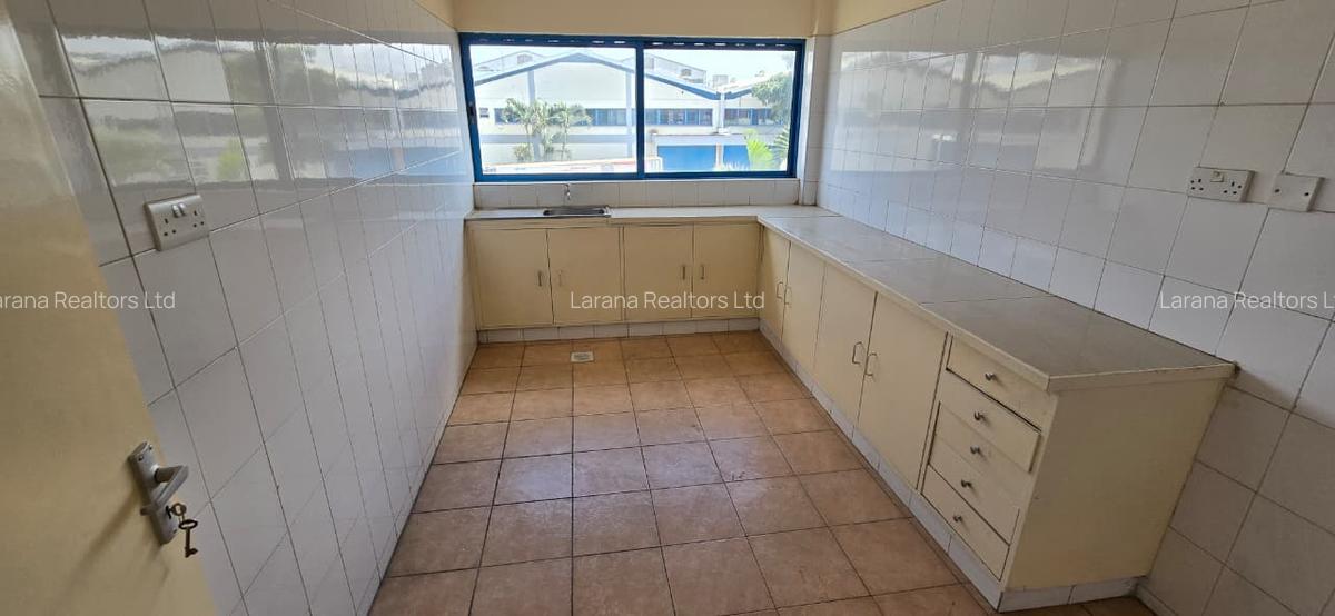 12,500 ft² Warehouse with Service Charge Included at Mombasa Rd - 6